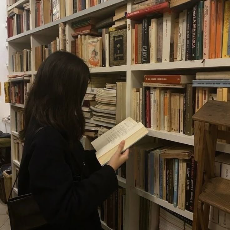 Books We’d Totally Swipe Right On