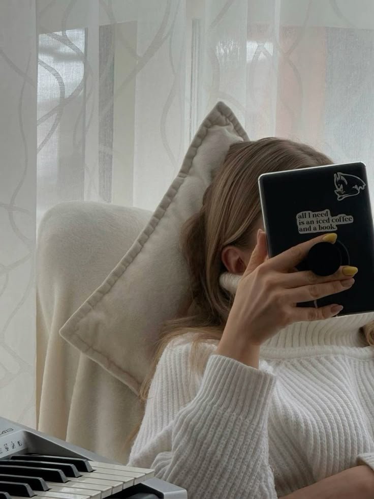 Why You Need to Keep Reading Books in This ChatGPT Era